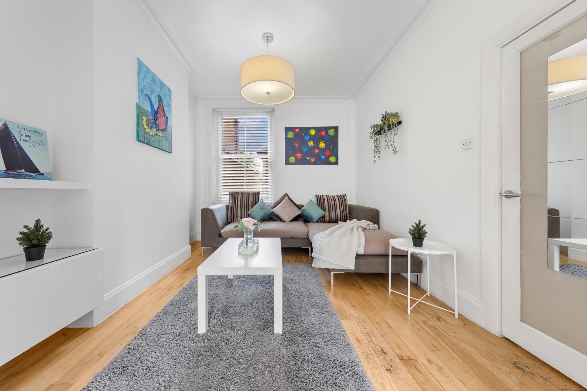 Luxury 4-Bedroom Modern Flat In Central London Steps From Station, Sleeps 9 In Style! エクステリア 写真