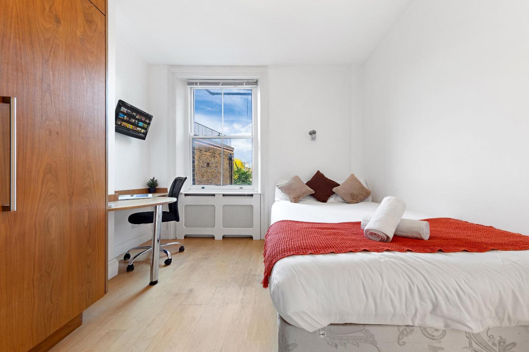 Luxury 4-Bedroom Modern Flat In Central London Steps From Station, Sleeps 9 In Style! エクステリア 写真
