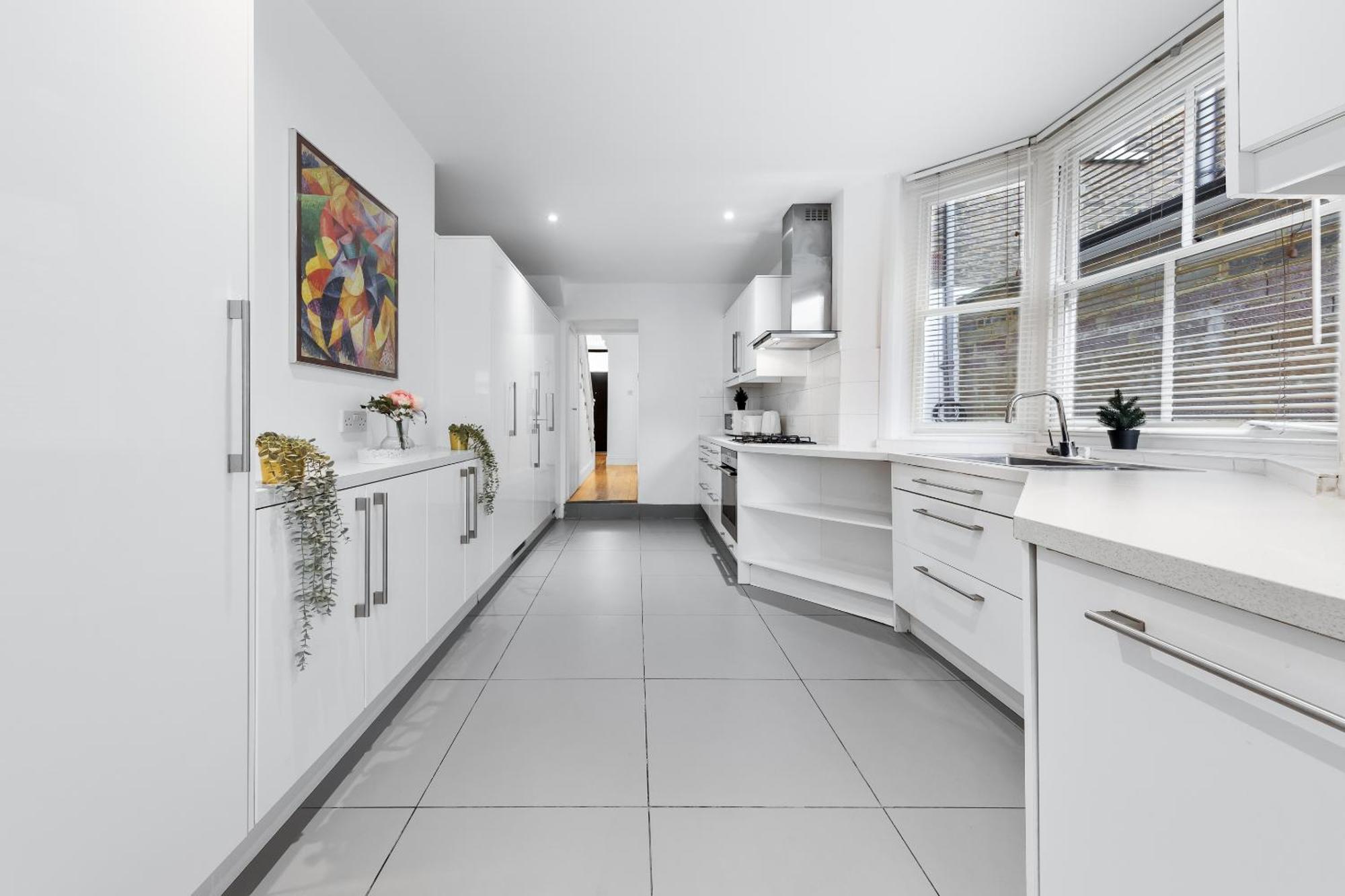 Luxury 4-Bedroom Modern Flat In Central London Steps From Station, Sleeps 9 In Style! エクステリア 写真