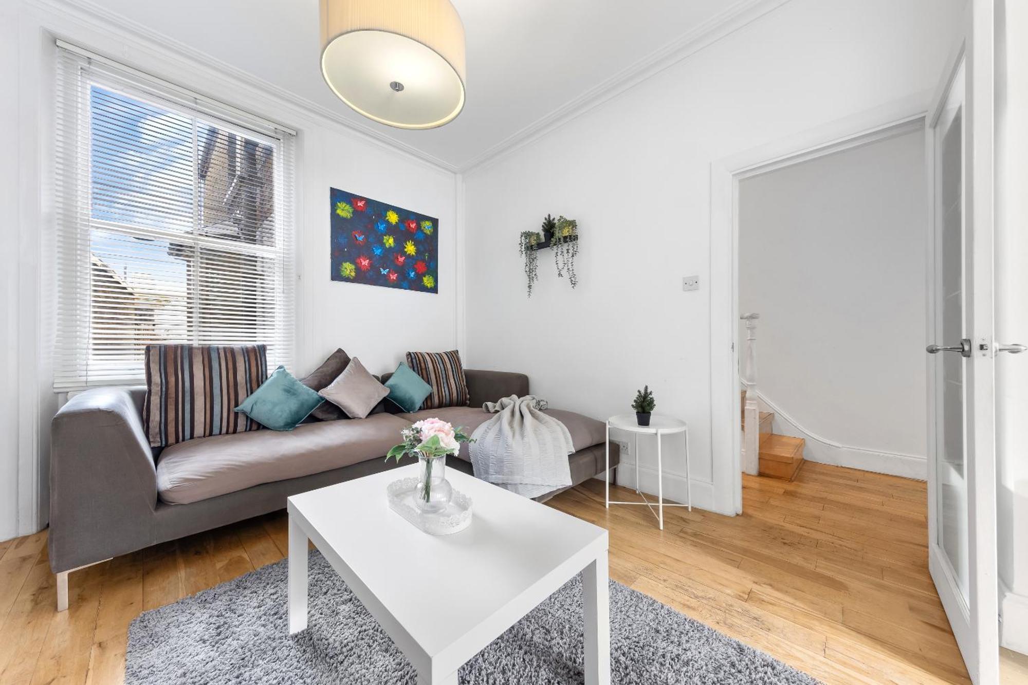 Luxury 4-Bedroom Modern Flat In Central London Steps From Station, Sleeps 9 In Style! エクステリア 写真