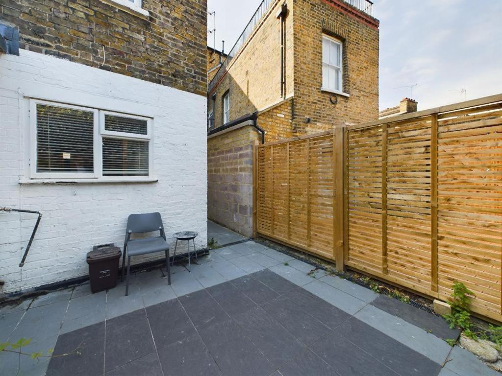 Luxury 4-Bedroom Modern Flat In Central London Steps From Station, Sleeps 9 In Style! 部屋 写真