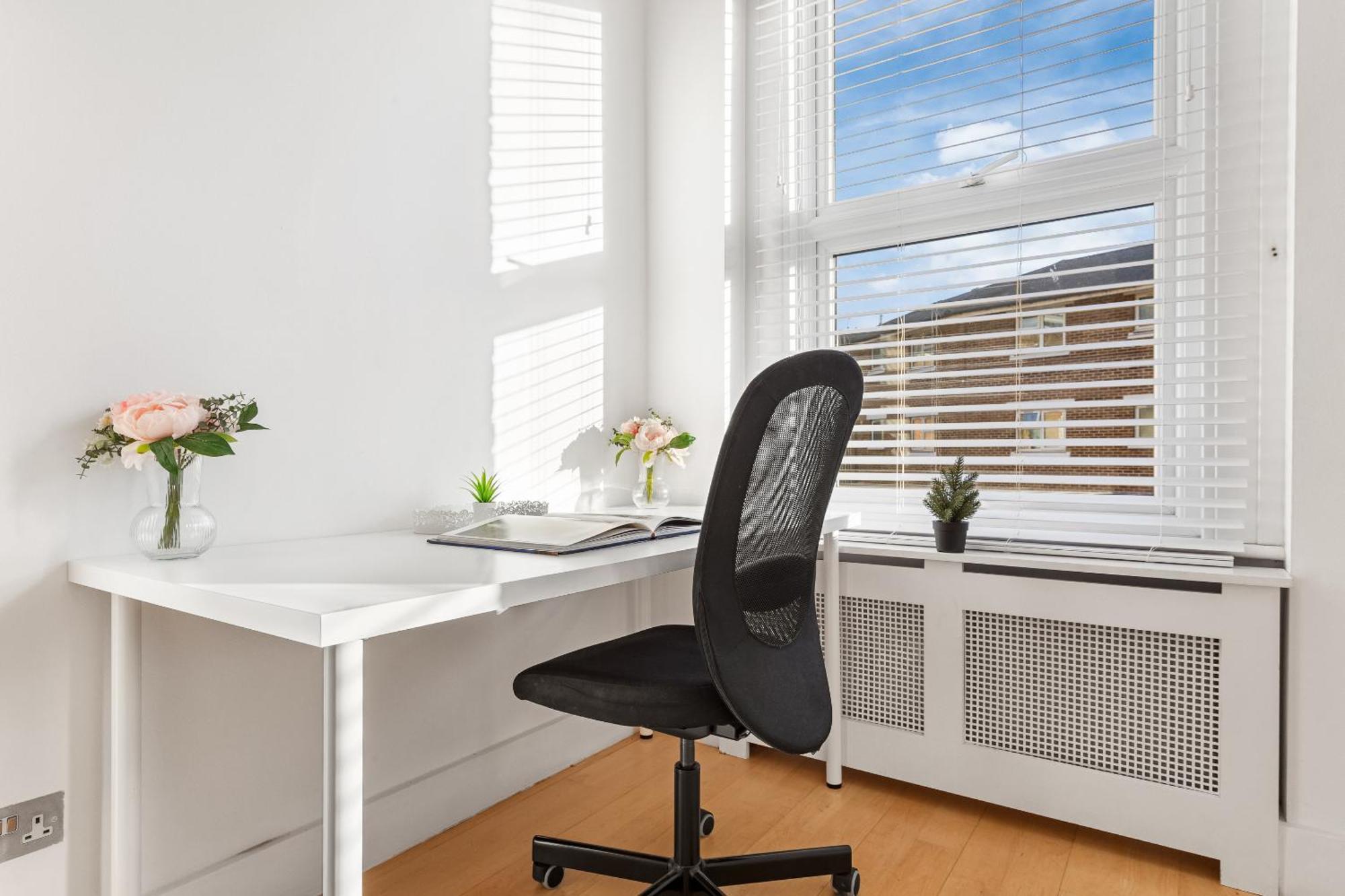 Luxury 4-Bedroom Modern Flat In Central London Steps From Station, Sleeps 9 In Style! エクステリア 写真