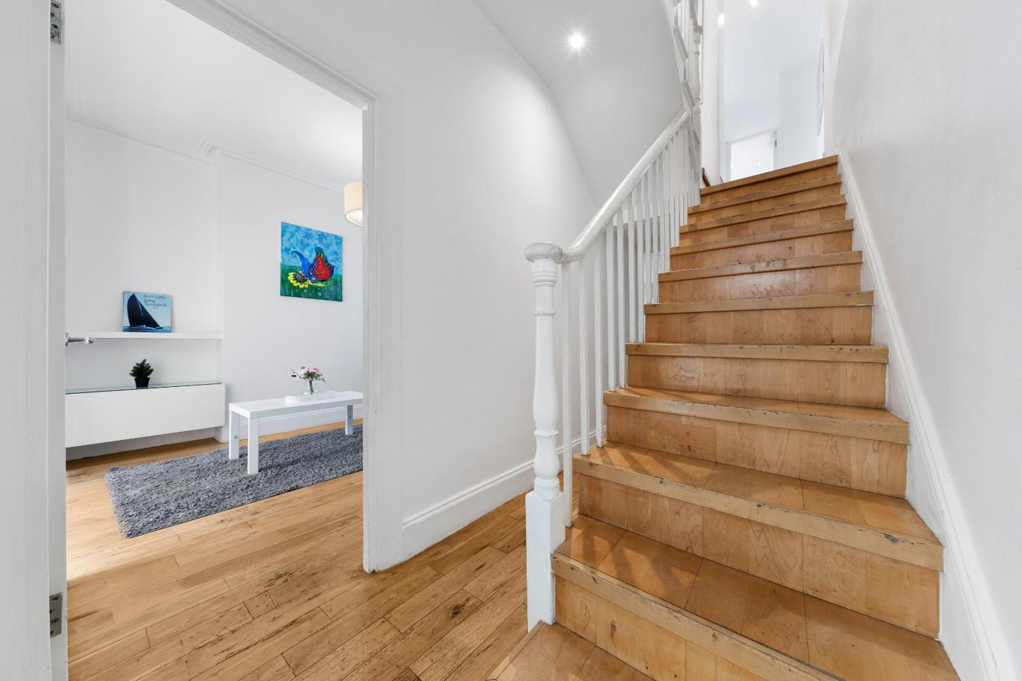 Luxury 4-Bedroom Modern Flat In Central London Steps From Station, Sleeps 9 In Style! エクステリア 写真