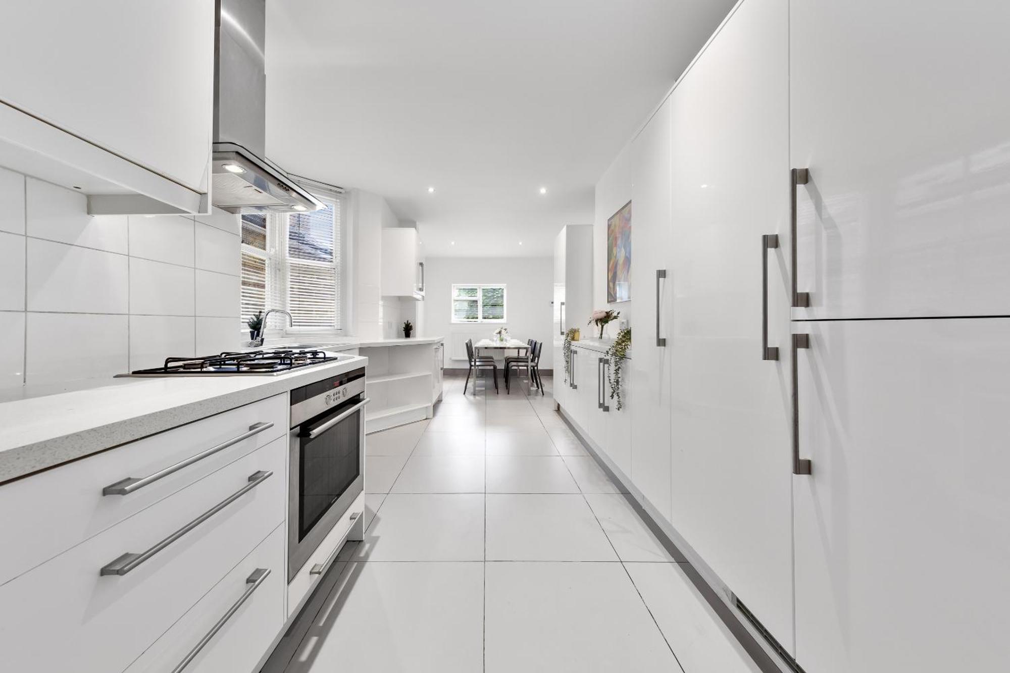 Luxury 4-Bedroom Modern Flat In Central London Steps From Station, Sleeps 9 In Style! エクステリア 写真