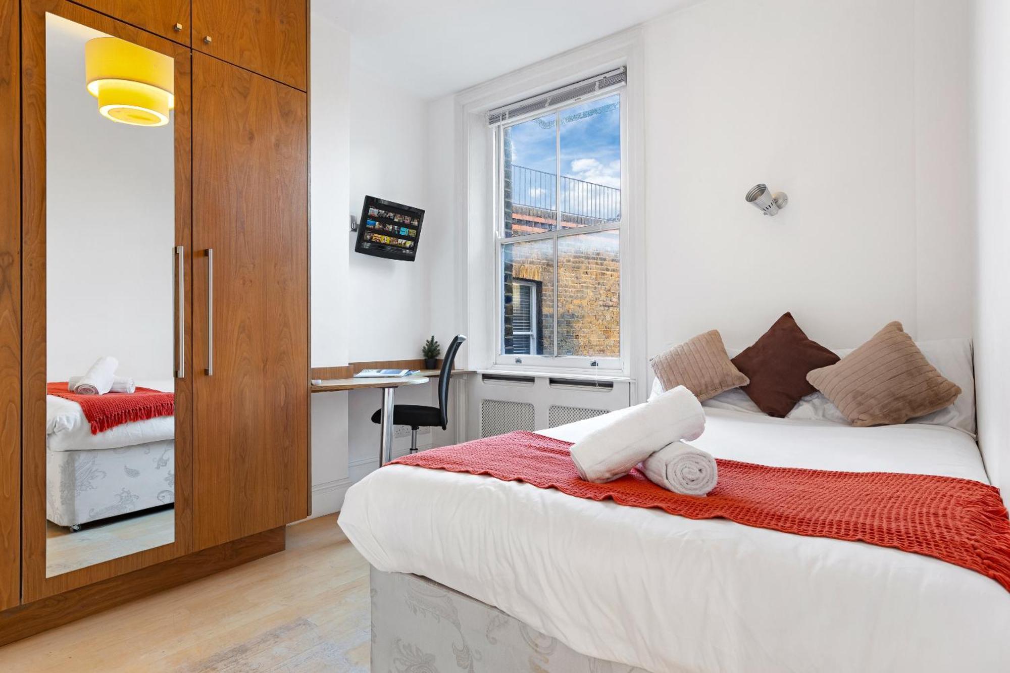 Luxury 4-Bedroom Modern Flat In Central London Steps From Station, Sleeps 9 In Style! エクステリア 写真