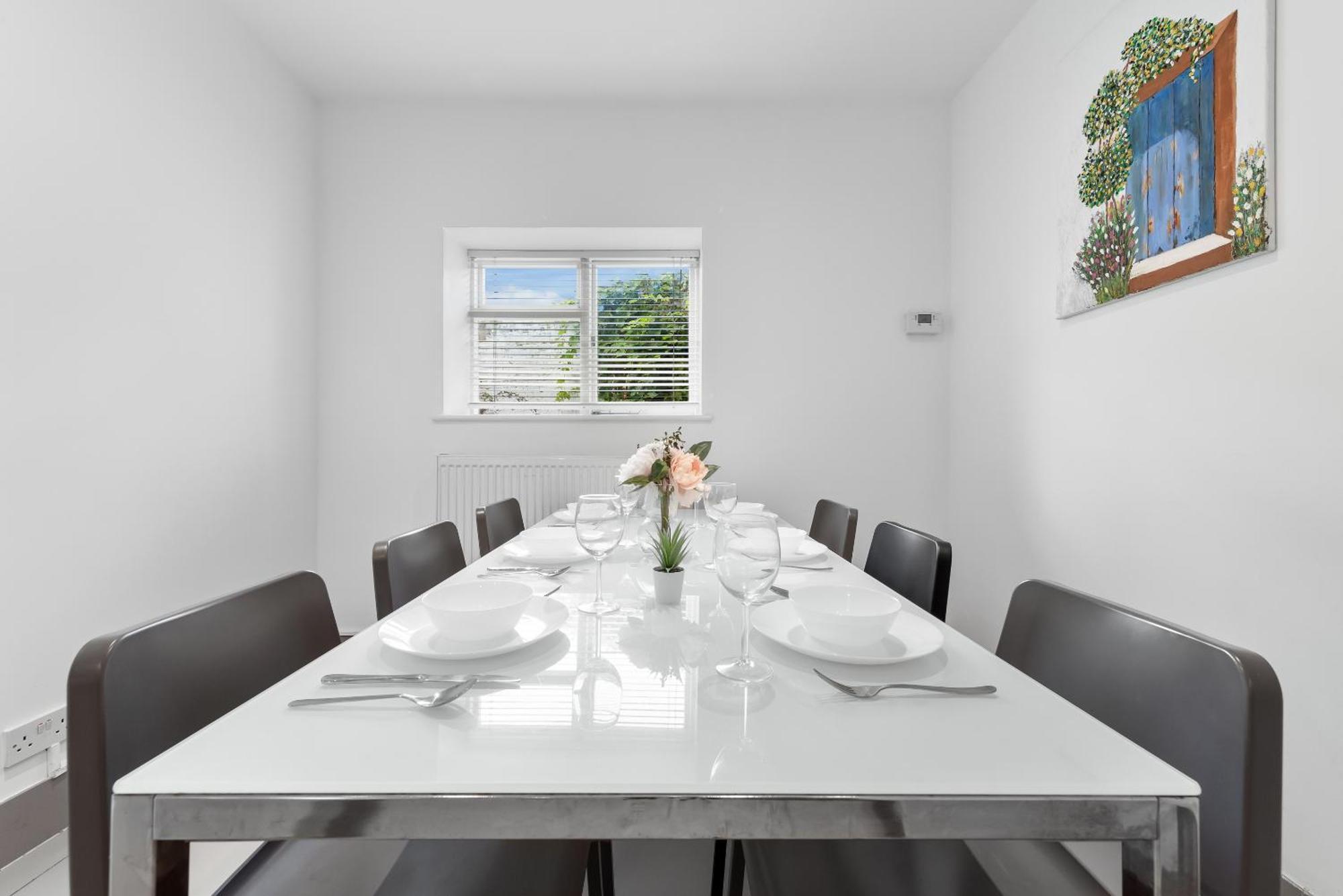 Luxury 4-Bedroom Modern Flat In Central London Steps From Station, Sleeps 9 In Style! エクステリア 写真