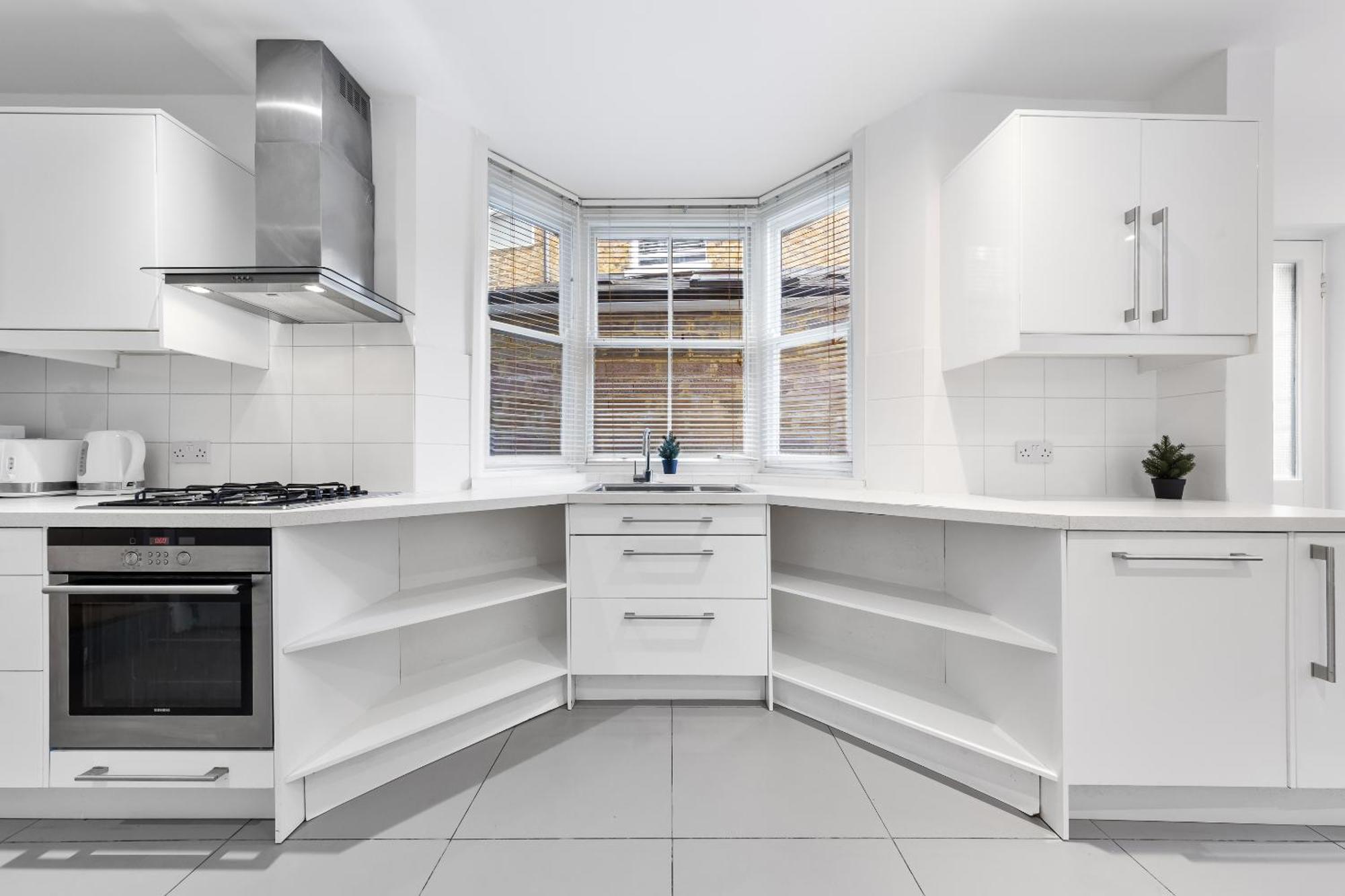 Luxury 4-Bedroom Modern Flat In Central London Steps From Station, Sleeps 9 In Style! エクステリア 写真